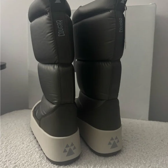 NWT Cougar Magneto Loden color snow boots~Size 8~Gorgeous boots! - Picture 7 of 16